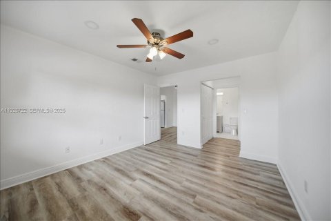 Condo in Hialeah, Florida, 3 bedrooms  № 1987198 - photo 14