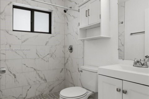 Condo in Hialeah, Florida, 3 bedrooms  № 1987198 - photo 27