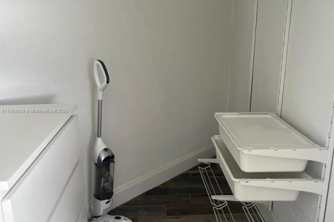 Снять в аренду кондоминиум в Майами, Флорида 2 спальни, 94.76м2, № 1955821 - фото 11