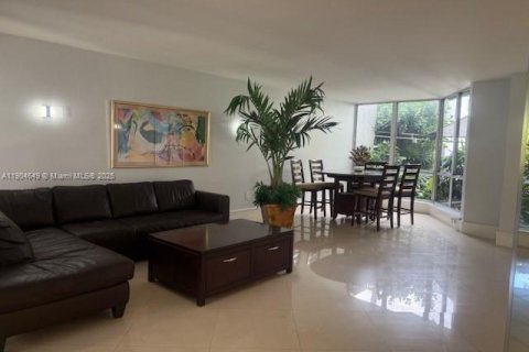 Снять в аренду кондоминиум в Майами, Флорида 2 спальни, 94.76м2, № 1955821 - фото 17