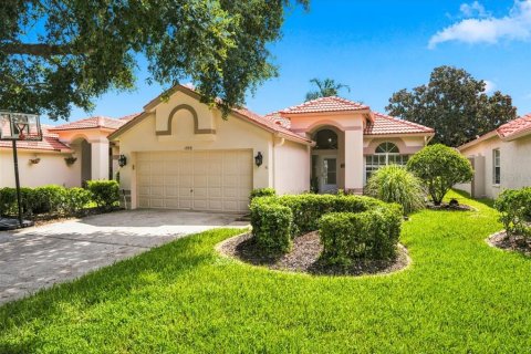 House in Tarpon Springs, Florida 3 bedrooms, 183.02 sq.m. № 2151608