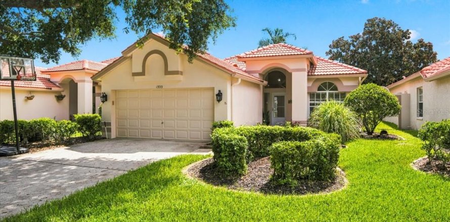 Casa en Tarpon Springs, Florida 3 dormitorios, 183.02 m2 № 2151608