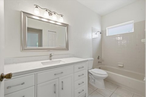 Casa en venta en Tarpon Springs, Florida, 3 dormitorios, 183.02 m2 № 2151608 - foto 12