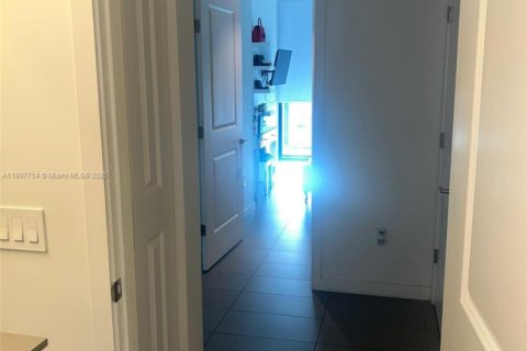 Apartment in Miami, Florida 1 bedroom, 78.97 sq.m. № 2012602 - photo 12