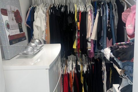 Apartment in Miami, Florida 1 bedroom, 78.97 sq.m. № 2012602 - photo 14