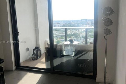 Apartment in Miami, Florida 1 bedroom, 78.97 sq.m. № 2012602 - photo 16