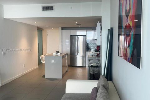Apartment in Miami, Florida 1 bedroom, 78.97 sq.m. № 2012602 - photo 4