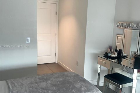 Apartment in Miami, Florida 1 bedroom, 78.97 sq.m. № 2012602 - photo 10
