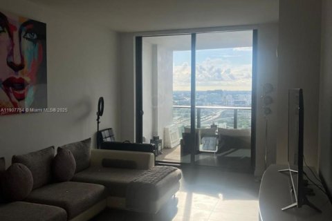 Apartment in Miami, Florida 1 bedroom, 78.97 sq.m. № 2012602 - photo 5