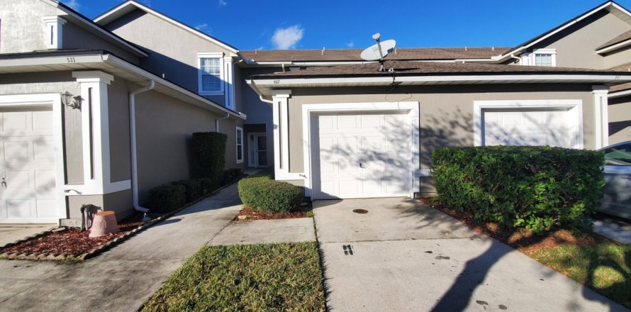 House in Saint Augustine, Florida 2 bedrooms, 113.53 sq.m. № 887275