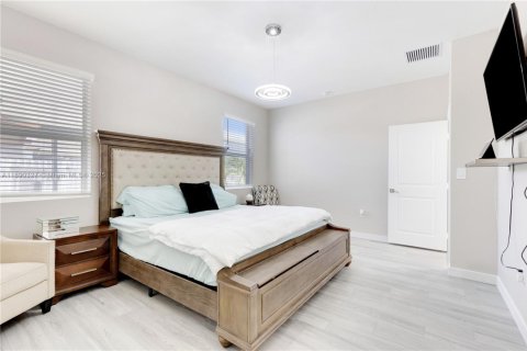 Купить виллу или дом в Хомстед, Флорида 4 спальни, 167.13м2, № 1944303 - фото 30