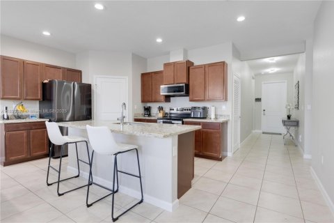 Купить виллу или дом в Хомстед, Флорида 4 спальни, 167.13м2, № 1944303 - фото 15