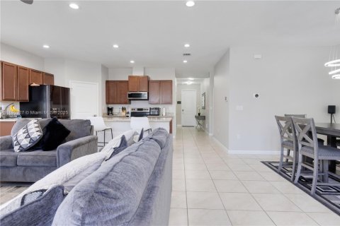 Купить виллу или дом в Хомстед, Флорида 4 спальни, 167.13м2, № 1944303 - фото 14