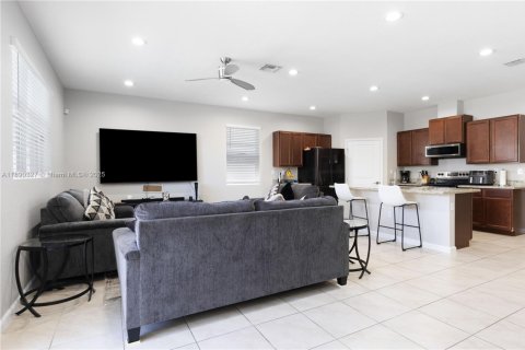 Купить виллу или дом в Хомстед, Флорида 4 спальни, 167.13м2, № 1944303 - фото 13