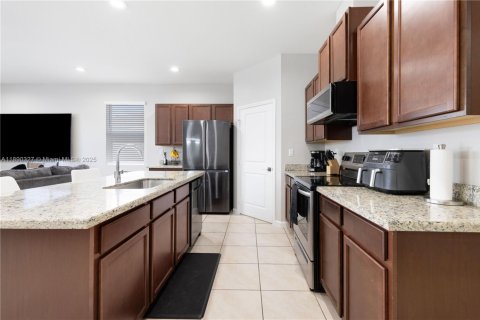 Купить виллу или дом в Хомстед, Флорида 4 спальни, 167.13м2, № 1944303 - фото 7