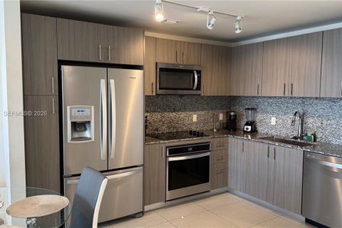 Купить кондоминиум в Дорал, Флорида 1 спальня, 60.39м2, № 2057101 - фото 12