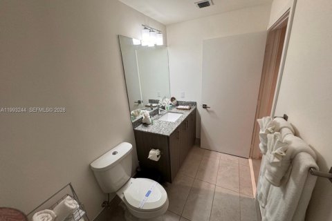 Купить кондоминиум в Дорал, Флорида 1 спальня, 60.39м2, № 2057101 - фото 3