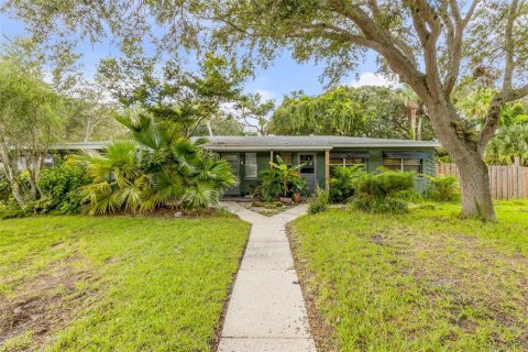 Immobilier commercial à New Smyrna Beach, Floride 4 chambres, 135.17 m2 № 2403617