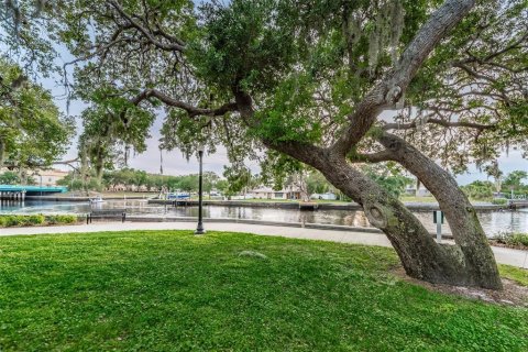 Terreno en venta en New Port Richey, Florida № 1670782 - foto 25