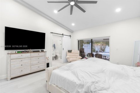 House in Plantation, Florida 3 bedrooms, 180.32 sq.m. № 2026114 - photo 11