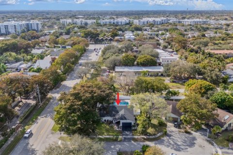 House in Plantation, Florida 3 bedrooms, 180.32 sq.m. № 2026114 - photo 16