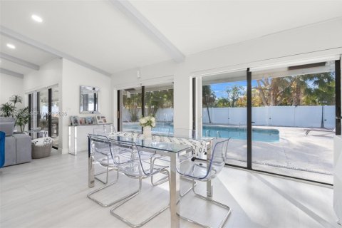 House in Plantation, Florida 3 bedrooms, 180.32 sq.m. № 2026114 - photo 23