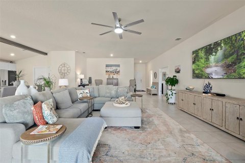 Casa en venta en Palm Coast, Florida, 3 dormitorios, 219.53 m2 № 1541501 - foto 6