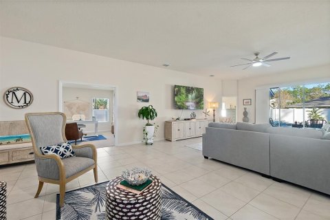 Casa en venta en Palm Coast, Florida, 3 dormitorios, 219.53 m2 № 1541501 - foto 13