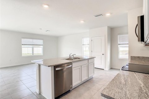 Casa en alquiler en Wimauma, Florida, 4 dormitorios, 216.28 m2 № 1833012 - foto 8
