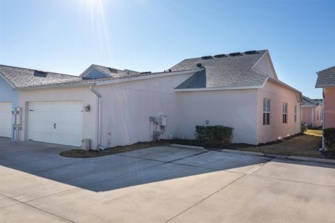 House in Daytona Beach, Florida 2 bedrooms, 121.52 sq.m. № 2229736 - photo 30