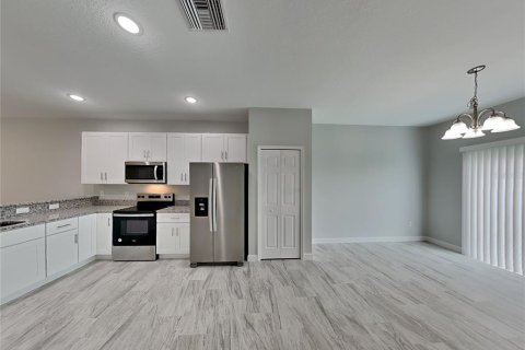 Apartamento en alquiler en Kissimmee, Florida, 3 dormitorios, 121.52 m2 № 1906496 - foto 7