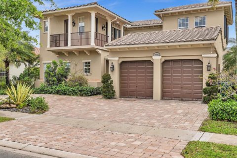 House in Parkland, Florida 5 bedrooms, 349.5 sq.m. № 2088054 - photo 3