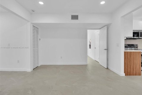 House in Delray Beach, Florida 2 bedrooms, 90.3 sq.m. № 1784035 - photo 14