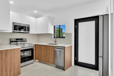 House in Delray Beach, Florida 2 bedrooms, 90.3 sq.m. № 1784035 - photo 8