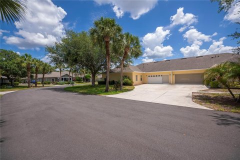 Villa ou maison à vendre à Port Charlotte, Floride: 2 chambres, 110.65 m2 № 2212847 - photo 3
