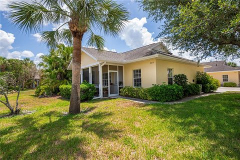 Villa ou maison à vendre à Port Charlotte, Floride: 2 chambres, 110.65 m2 № 2212847 - photo 2