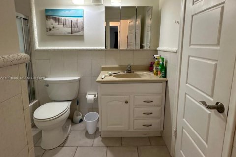 Copropriété à louer à Miami, Floride: 2 chambres, 82.68 m2 № 2064625 - photo 11