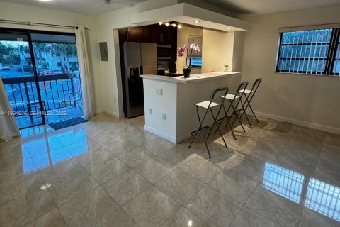 Copropriété à louer à Miami, Floride: 2 chambres, 82.68 m2 № 2064625 - photo 5