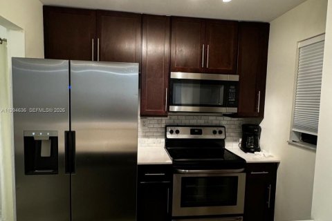 Copropriété à louer à Miami, Floride: 2 chambres, 82.68 m2 № 2064625 - photo 4