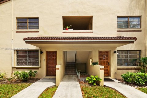 Copropriété à louer à Miami, Floride: 2 chambres, 82.68 m2 № 2064625 - photo 19