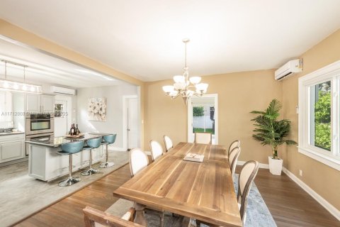 Villa ou maison à louer à Miami Beach, Floride: 5 chambres, 237.27 m2 № 1812271 - photo 9