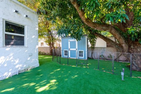 Villa ou maison à louer à Miami Beach, Floride: 5 chambres, 237.27 m2 № 1812271 - photo 29