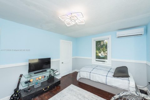 Villa ou maison à louer à Miami Beach, Floride: 5 chambres, 237.27 m2 № 1812271 - photo 22