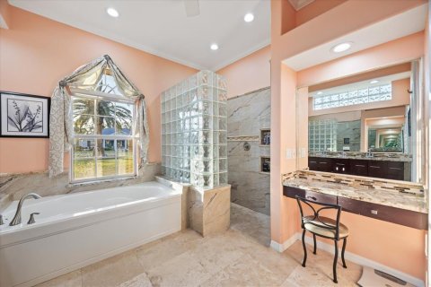 Casa en venta en Bradenton, Florida, 4 dormitorios, 354.7 m2 № 1734207 - foto 16