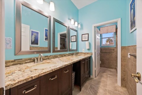 Casa en venta en Bradenton, Florida, 4 dormitorios, 354.7 m2 № 1734207 - foto 27