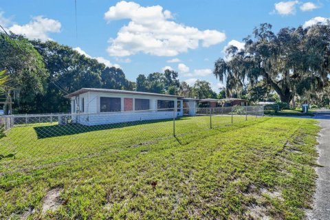 House in Palatka, Florida 3 bedrooms, 87.51 sq.m. № 2424385 - photo 4