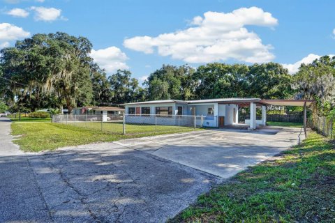 House in Palatka, Florida 3 bedrooms, 87.51 sq.m. № 2424385 - photo 6