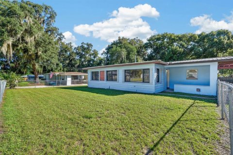 House in Palatka, Florida 3 bedrooms, 87.51 sq.m. № 2424385 - photo 8