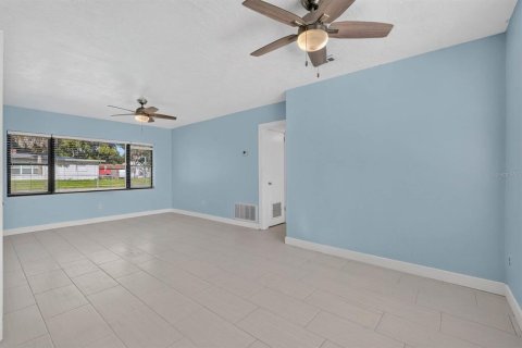 House in Palatka, Florida 3 bedrooms, 87.51 sq.m. № 2424385 - photo 17