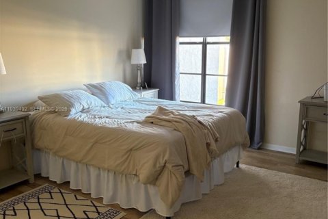 Condo in Boca Raton, Florida, 1 bedroom № 1997559 - photo 5